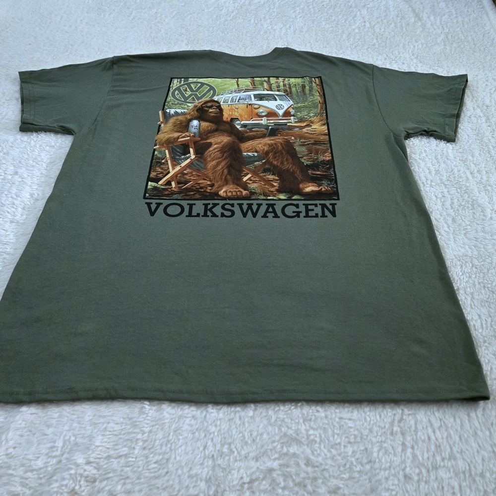 Changes Volkswagon🚗 "Bigfoot👣 Chillin'" Graphic Tee👕 - NWT - Picture 13 of 13